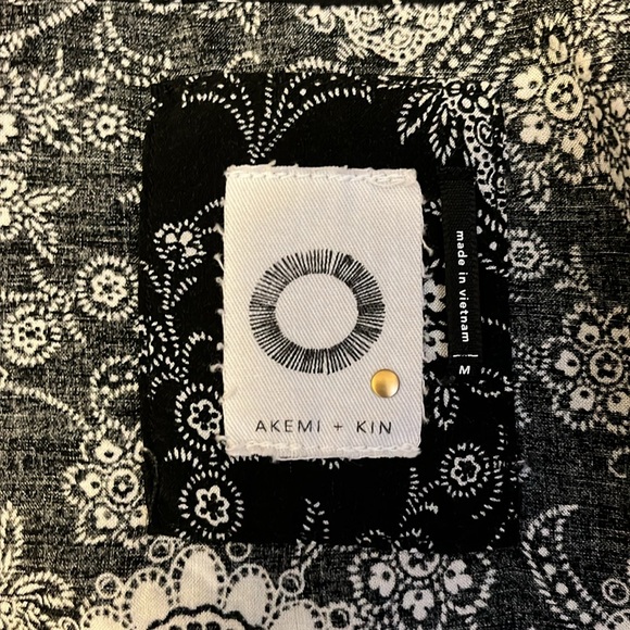 Anthropologie AKEMI + KIN Splitneck Ikat Tee - Picture 8 of 9